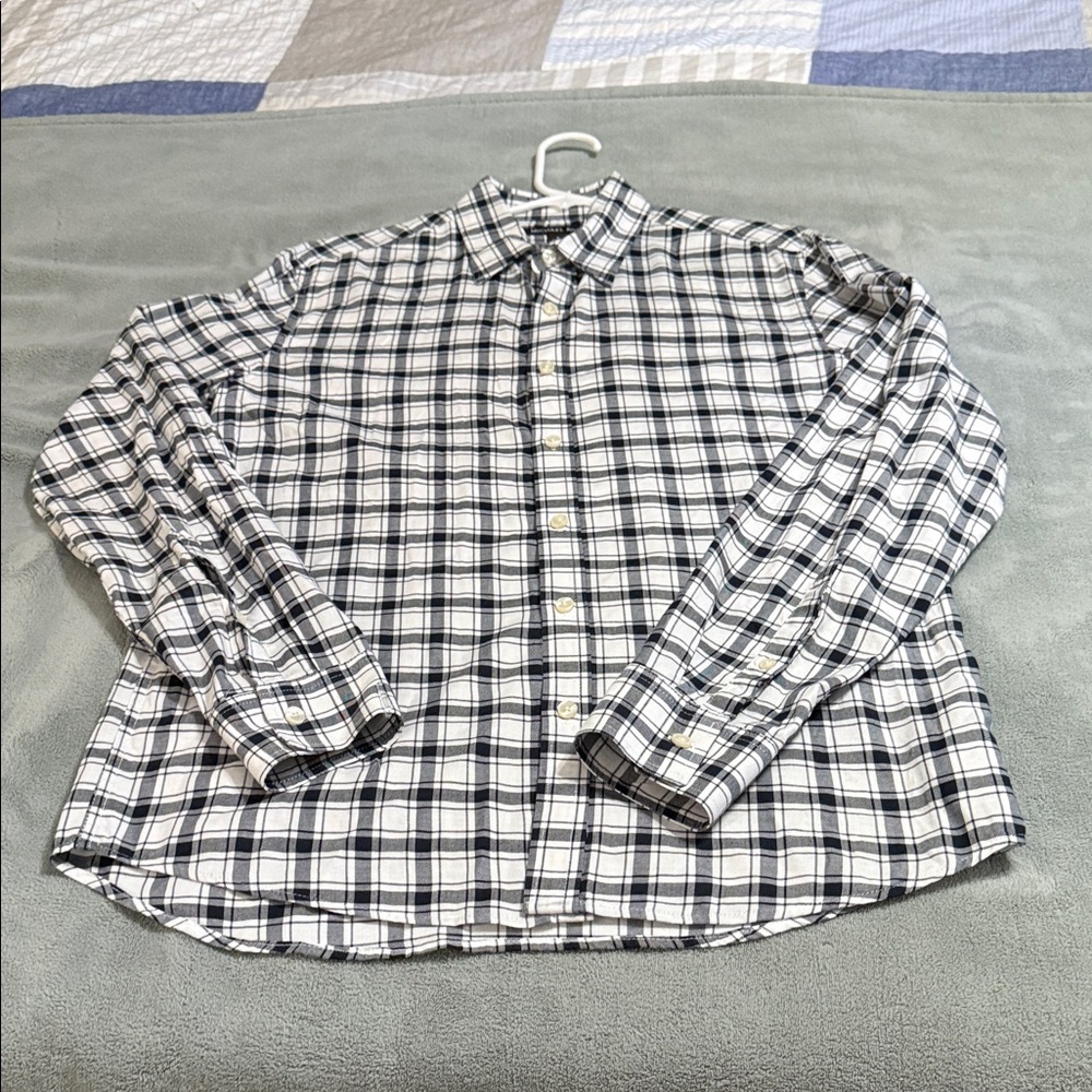 Michael Kors Black and White Checkered Men's Shirt:: EXCELLENT CONDITION